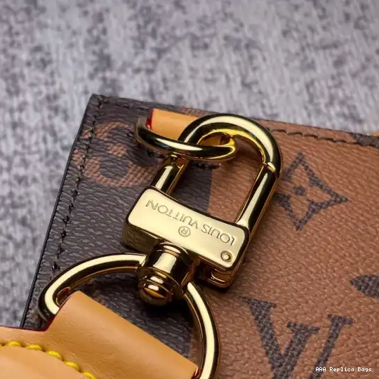 Aaa replica ru VUITTON CROSS LOUIS SAC PLAT 0605